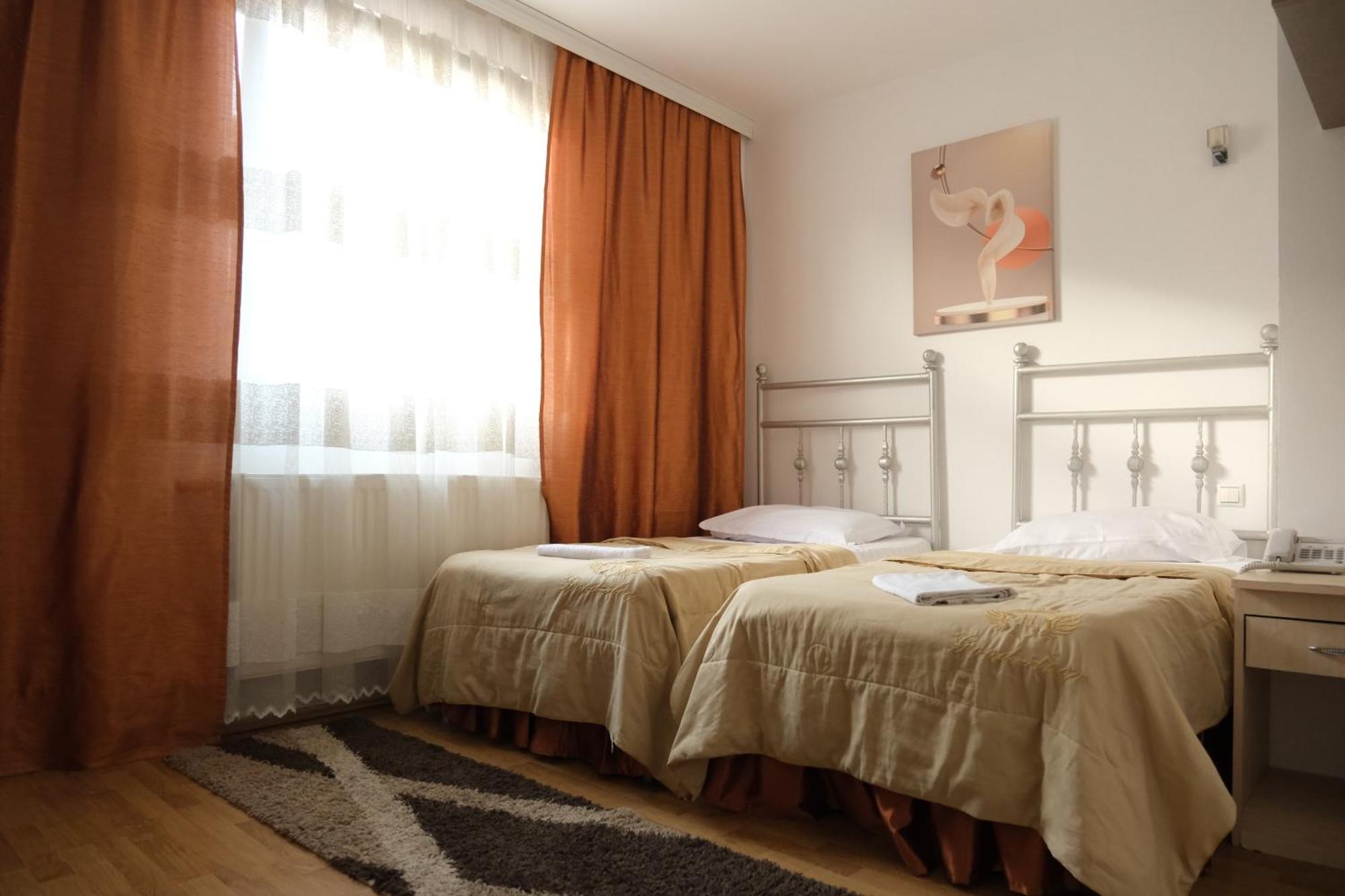Hotel Sara & Spa Prishtinë Ngoại thất bức ảnh