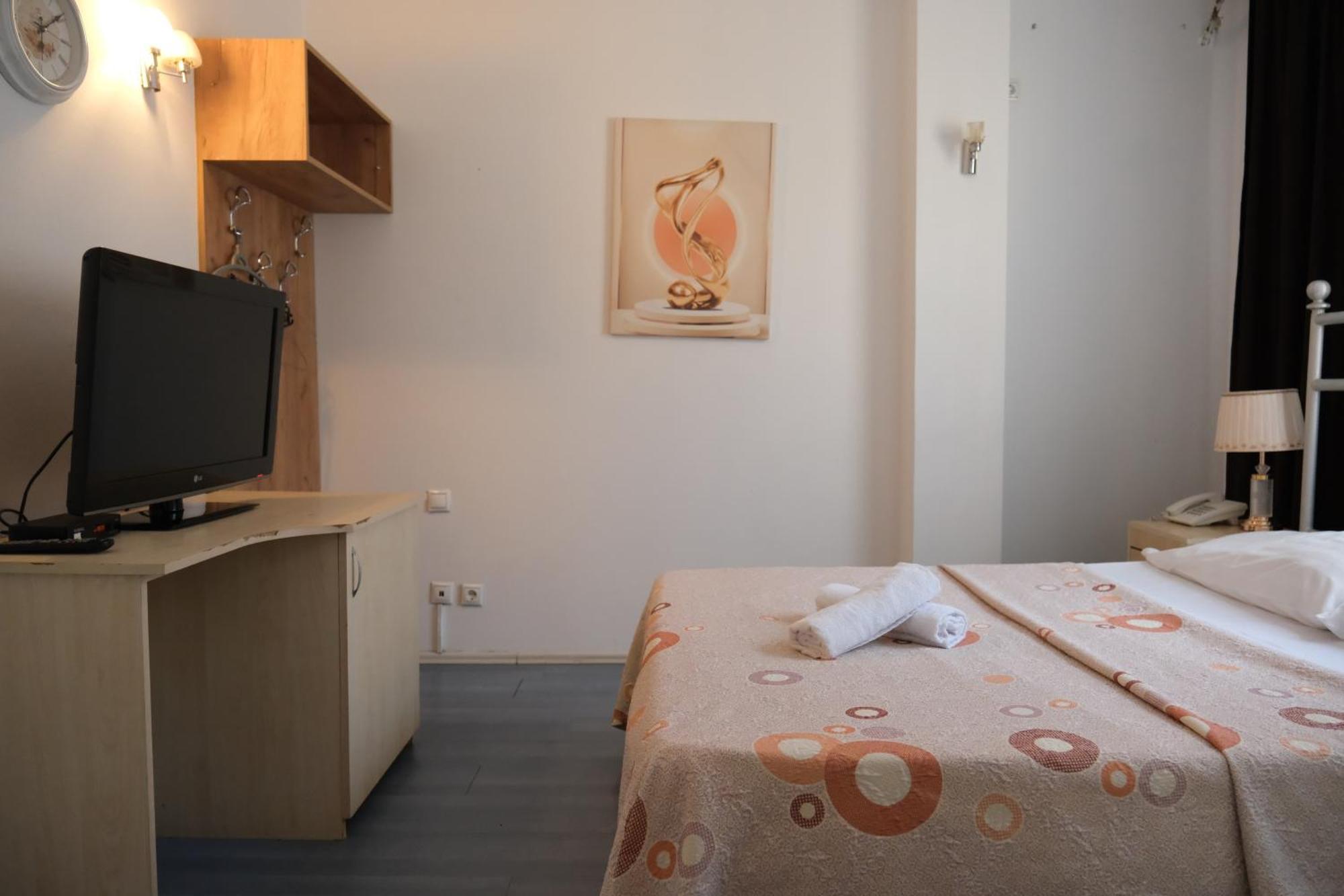 Hotel Sara & Spa Prishtinë Ngoại thất bức ảnh