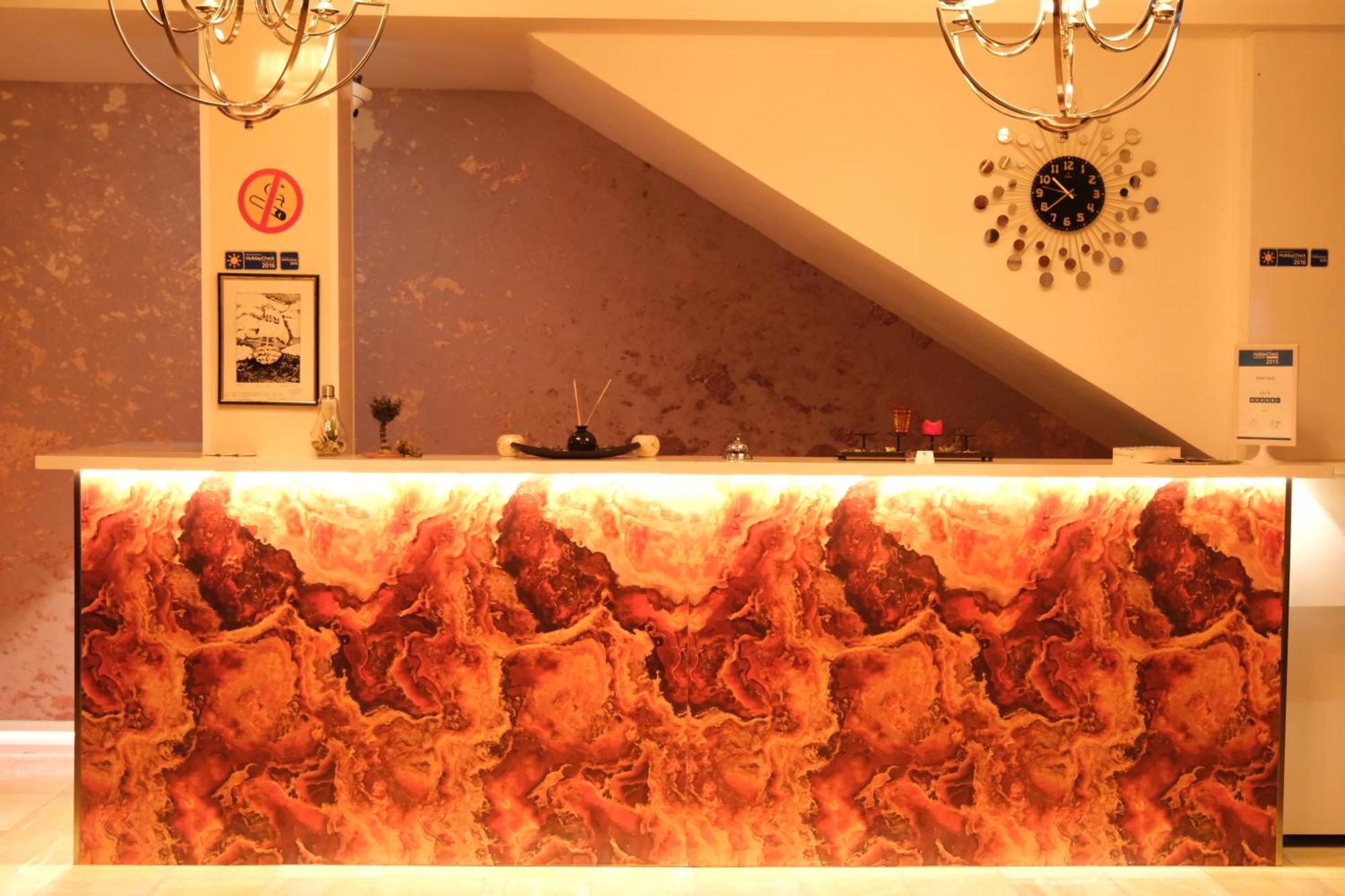 Hotel Sara & Spa Prishtinë Ngoại thất bức ảnh